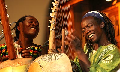 Epizo Bangoura & The Family